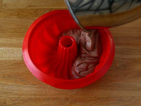 Хелоуинска торта Bundt, апетитната шоколадова торта Bundt - Подготовка стъпка 4