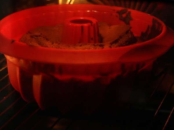 Хелоуинска торта Bundt, апетитната шоколадова торта Bundt - Подготовка стъпка 5