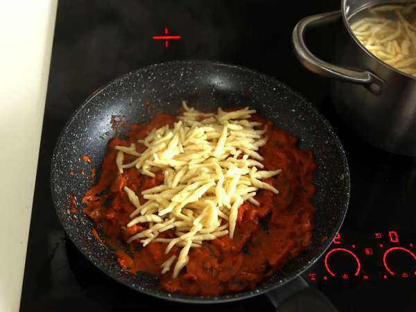 Паста alla boscaiola - идеалното първо ястие за есента и зимата - Подготовка стъпка 6