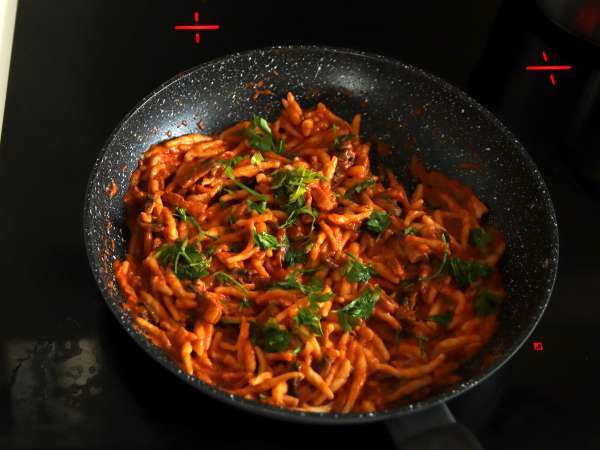 Паста alla boscaiola - идеалното първо ястие за есента и зимата - Подготовка стъпка 7