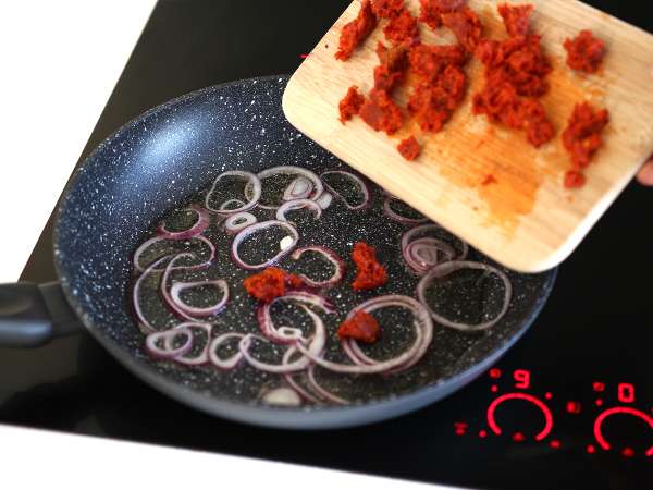 Паста с 'Nduja - лесно за приготвяне калабрийско ястие с паста - Подготовка стъпка 2