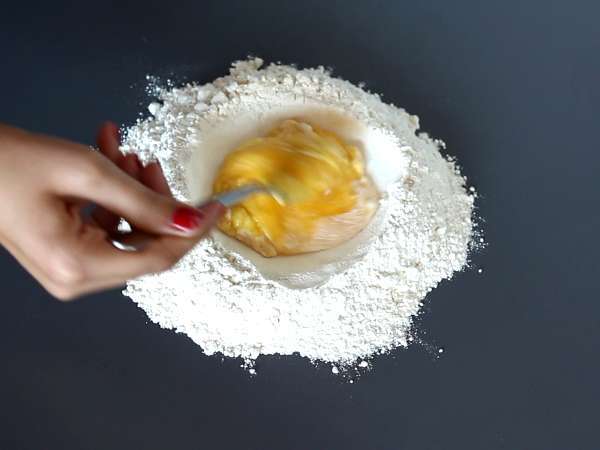 Как да си направим домашна паста: сорпресин, малка красива паста - Подготовка стъпка 1