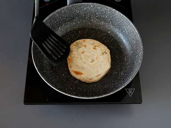 Китайски палачинки със зелен лук - Палачинки със скалион - Подготовка стъпка 5