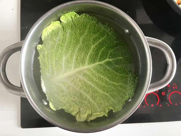 Пълнено зеле на фурна (за да накарате всички да обичат този зеленчук!) - Подготовка стъпка 1