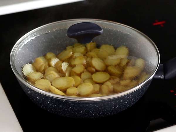 Huevos rotos - изключително лесна испанска рецепта с картофи и яйца - Подготовка стъпка 2