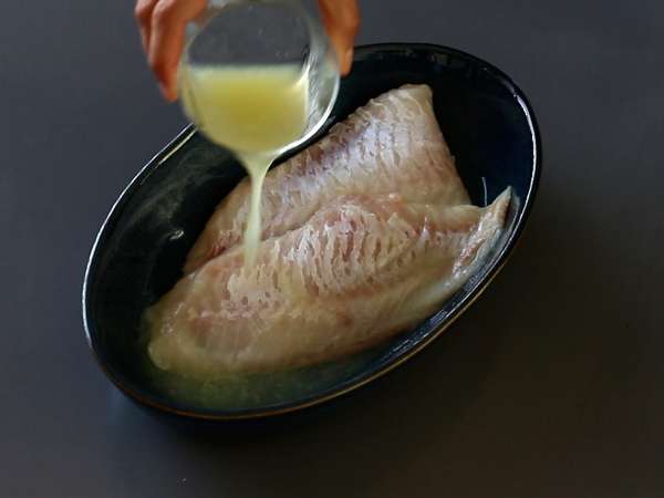 Задушен морски костур с кокосово мляко - рибното ястие, което ще ви хареса - Подготовка стъпка 1