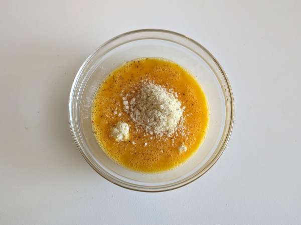 Омлет с лук, вкусната и лесна за приготвяне рецепта - Подготовка стъпка 3