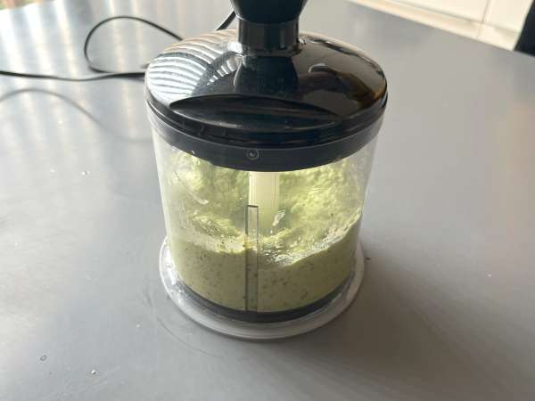 Песто от тиквички, бързата и вкусна рецепта без готвене - Подготовка стъпка 4