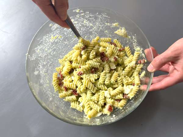 Студена паста с песто от тиквички, биволска моцарела и сушени домати - Подготовка стъпка 4