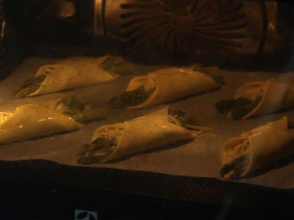 Сладкиши с аспержи, шунка и топено сирене - Подготовка стъпка 6