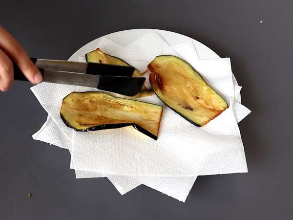 Патладжан пармиджана, традиционната рецепта, обяснена стъпка по стъпка! - Подготовка стъпка 6