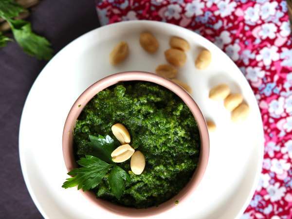 Песто от магданоз и фъстъци - експлозия от вкусове - Подготовка стъпка 4