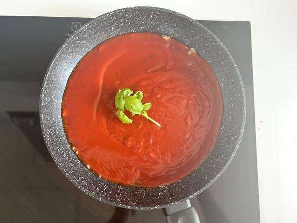 Паста Сицилияна с патладжан, лесна и лека версия - Pasta alla Norma - Подготовка стъпка 3