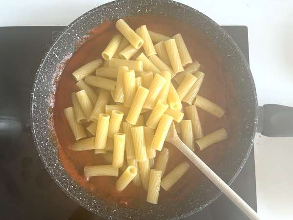 Паста Сицилияна с патладжан, лесна и лека версия - Pasta alla Norma - Подготовка стъпка 6