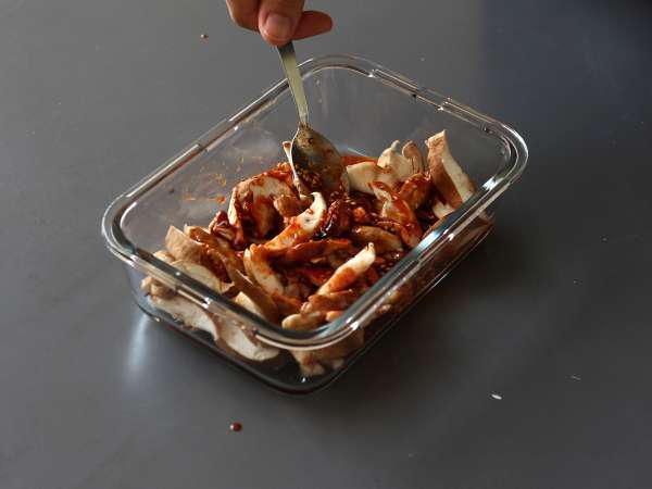 Гъби в корейски стил - гъби шийтаке в сос гочуджанг - Подготовка стъпка 4