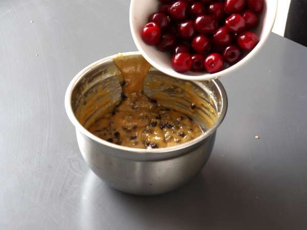 Блонди череши и шоколад, перфектната хрупкава и захаросана торта - Подготовка стъпка 3