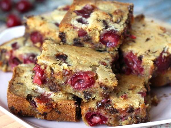 Блонди череши и шоколад, перфектната хрупкава и захаросана торта - Подготовка стъпка 6