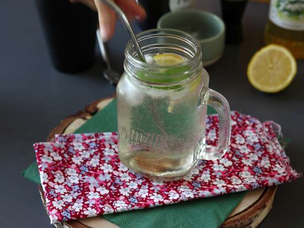 Hugo Spritz със сироп от бъз - свеж и сладък коктейл - Подготовка стъпка 5