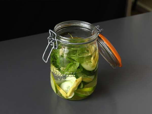 Вода с вкус на краставица, лайм, мента и джинджифил - Подготовка стъпка 4