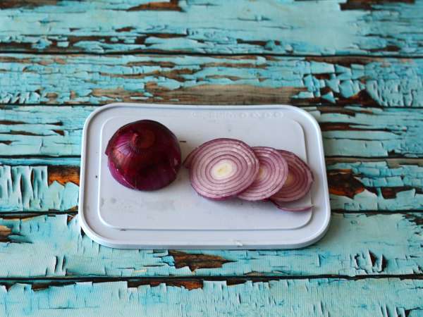 Кисели краставички с червен лук, идеални за подобряване на ястията! - Подготовка стъпка 1