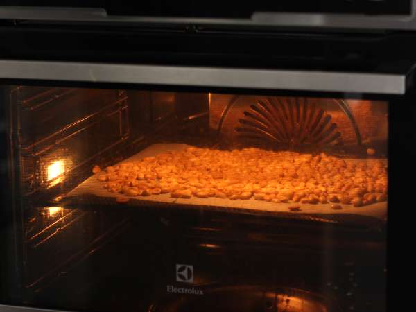 Фъстъчена пралина, идеална за връщане към сладкиши! - Подготовка стъпка 1