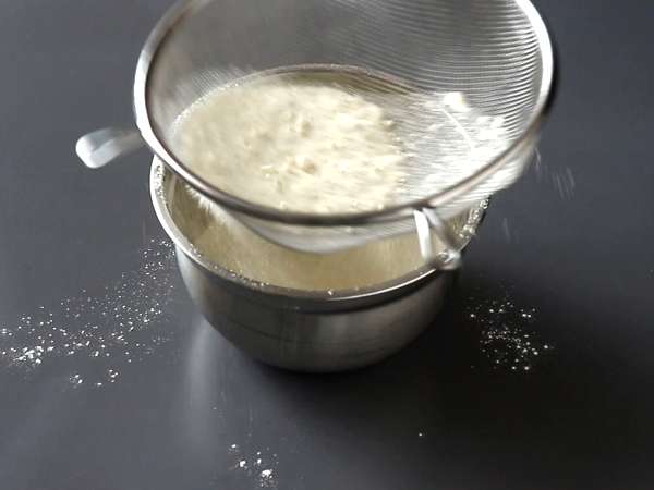 XXL бисквитки с лешници, млечен шоколад и пралина - Подготовка стъпка 2