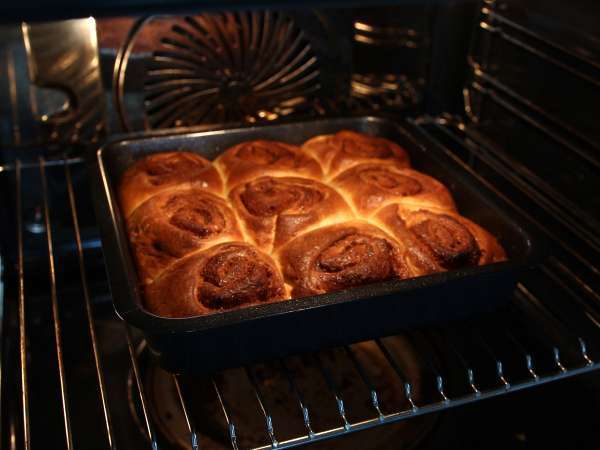 Рулца с канела, бриош с канела и ванилова глазура - Подготовка стъпка 10