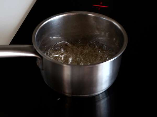 Choco flan, перфектната комбинация от влажна шоколадова торта и ванилов карамелен флан - Подготовка стъпка 1