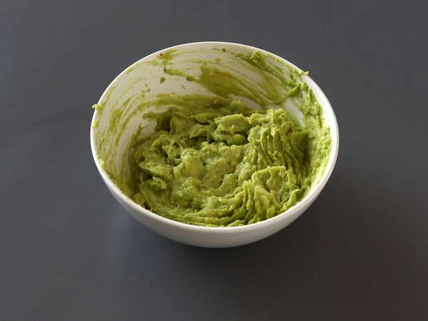 Патакони, колумбийски тост от плантаин с гуакамоле и домати - Подготовка стъпка 2