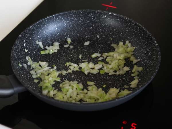 Патакони, колумбийски тост от плантаин с гуакамоле и домати - Подготовка стъпка 4