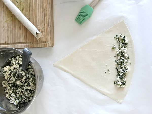 Börek със сирене фета и магданоз - Подготовка стъпка 2