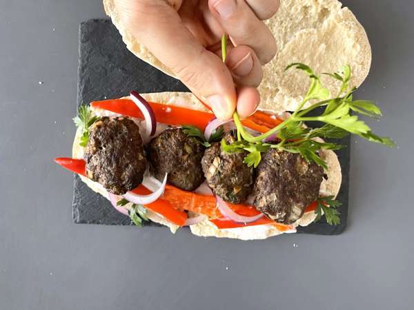 Köfte - турските кюфтета в хляб - Подготовка стъпка 2