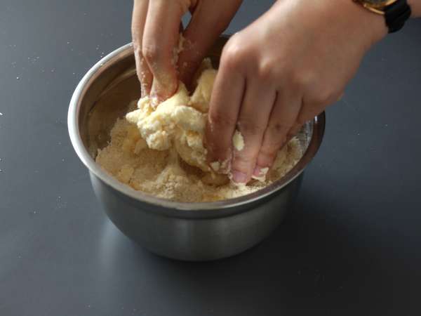 Експресен тарт с трохи от червени плодове - Подготовка стъпка 2