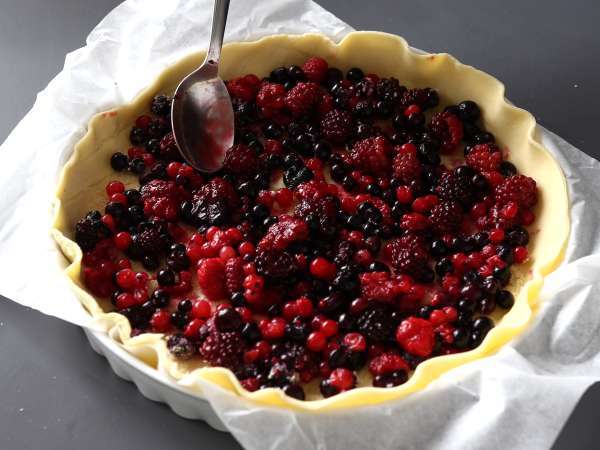 Експресен тарт с трохи от червени плодове - Подготовка стъпка 3