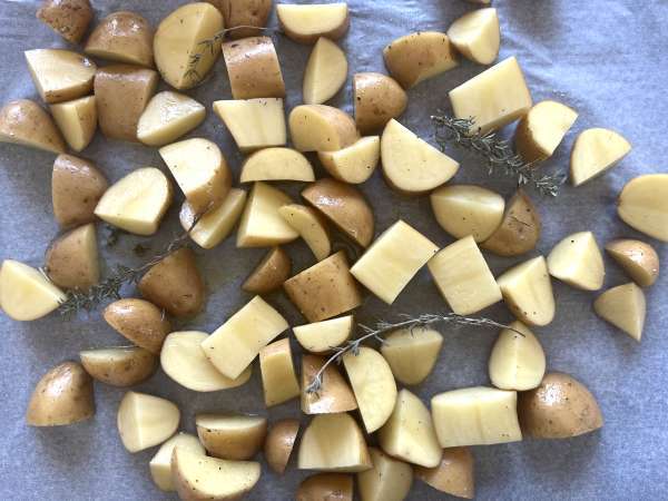 Печени картофи във фурната, класическа и лесна рецепта - Подготовка стъпка 4