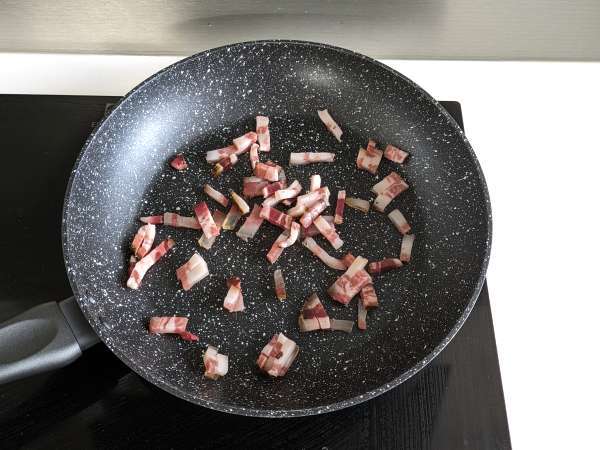 Pasta all'amatriciana, традиционната рецепта, обяснена стъпка по стъпка - Подготовка стъпка 3