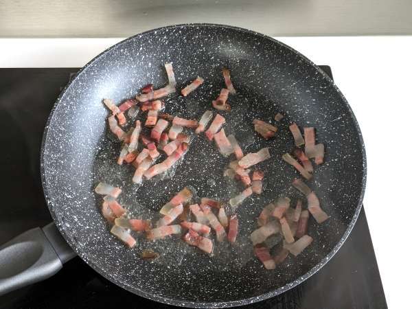 Pasta all'amatriciana, традиционната рецепта, обяснена стъпка по стъпка - Подготовка стъпка 4