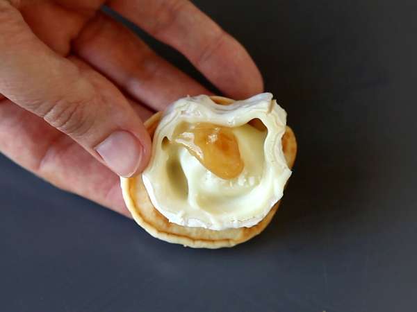 Плато блини с пълнежи, идеалният разнообразен аперитив за празничния сезон - Подготовка стъпка 5