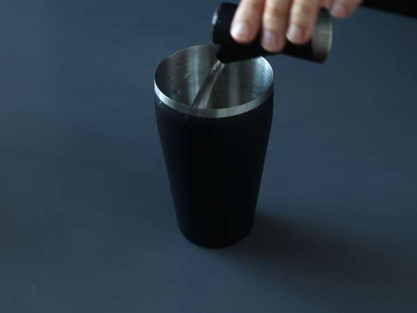 Еспресо Мартини - идеалният коктейл за любителите на кафето - Подготовка стъпка 2