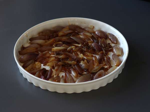 Тарт татин с шалот и фета - неустоимата солена версия! - Подготовка стъпка 4