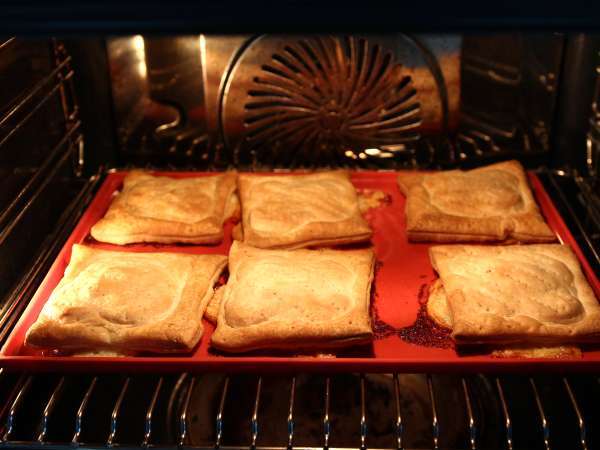 Малки тарталети Татин с вкус на раклет, на отделни порции - Подготовка стъпка 6