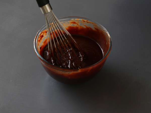 Изключително сладка торта с шоколад и крем от кестени само с 4 съставки - Подготовка стъпка 2