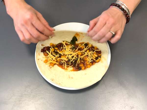 Вегетариански енчиладас - Подготовка стъпка 3