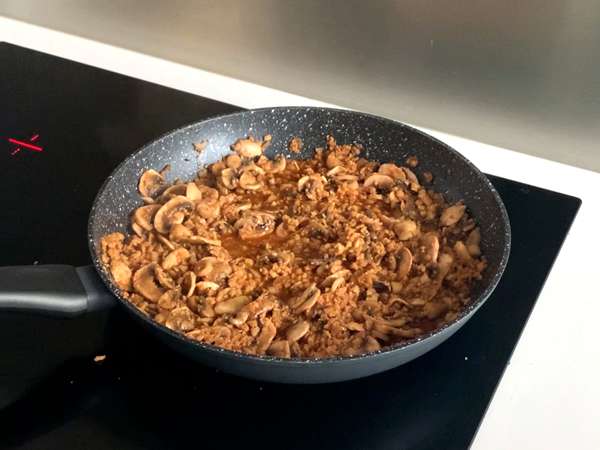 Китайски юфка Wok (зеленчуци и текстуриран соев протеин) - Подготовка стъпка 2