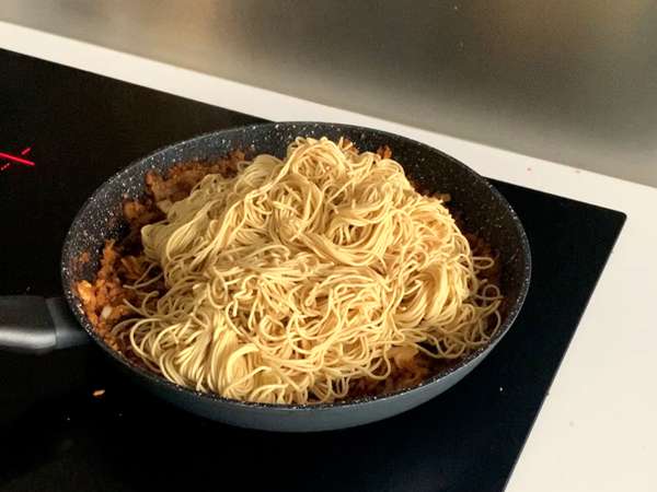 Китайски юфка Wok (зеленчуци и текстуриран соев протеин) - Подготовка стъпка 4