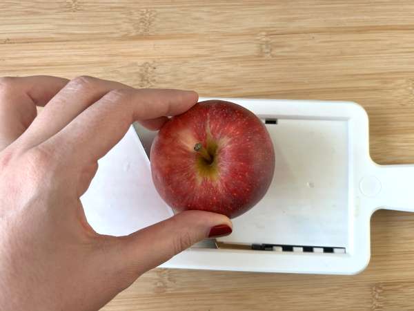 Канелени ябълкови чипсове с Air Fryer - Подготовка стъпка 1