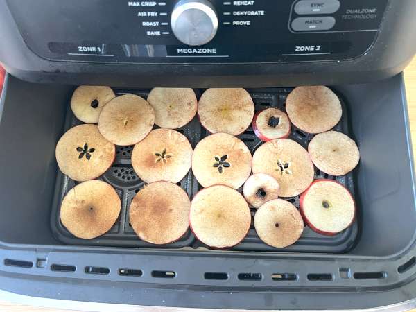 Канелени ябълкови чипсове с Air Fryer - Подготовка стъпка 3