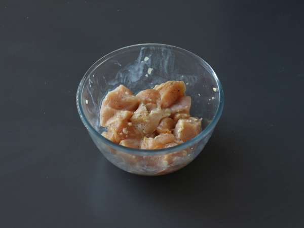 Корейско пържено пиле с пикантен сос гочуджанг - Dakgangjeong - Подготовка стъпка 3