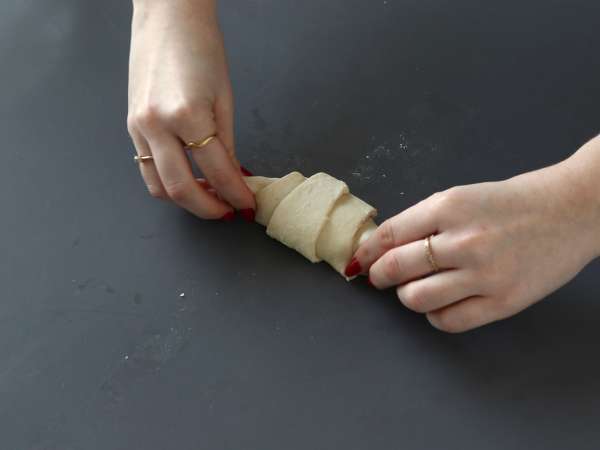 Изключително гурме, супер лесни крокита. Перфектната комбинация от кроасан и бисквитка! - Подготовка стъпка 6