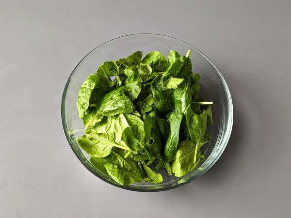 Как да приготвяме пресен спанак - Подготовка стъпка 1